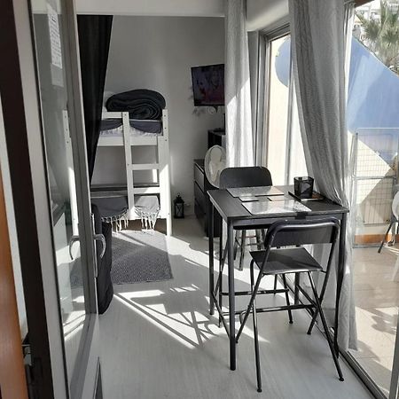 Апартаменты Studio Cabine Romy Ла-Гранд-Мот Экстерьер фото